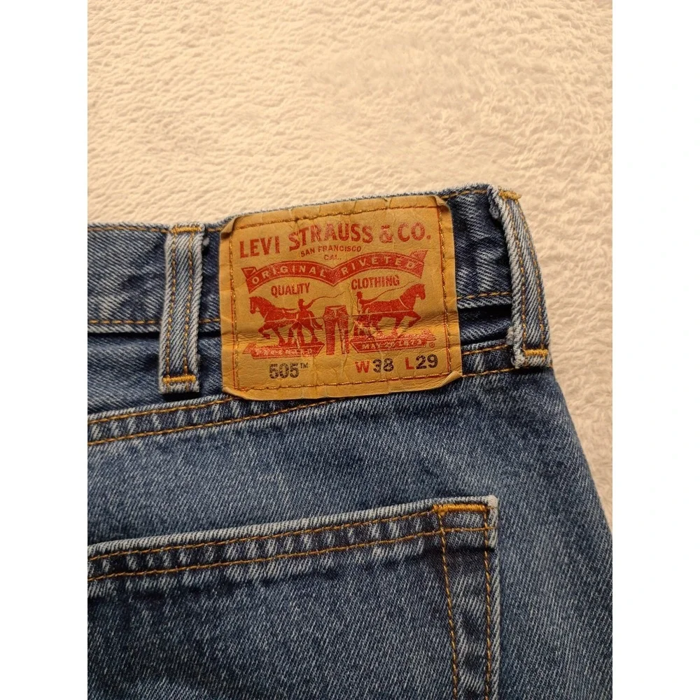 Levis 505 Regular Fit Straight Leg Jeans Men's Medium Wash Blue Denim Classic